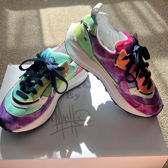 Limited Edition Mache Gouache sneaker - Picture 2 of 4